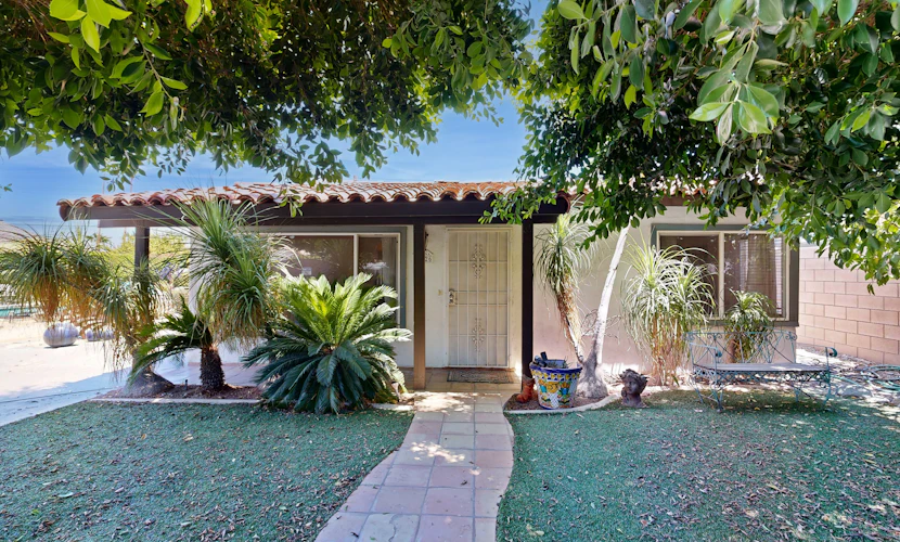 Desert daydream high-class hacienda with lagoon saltwater pool & spa 2BR #067701