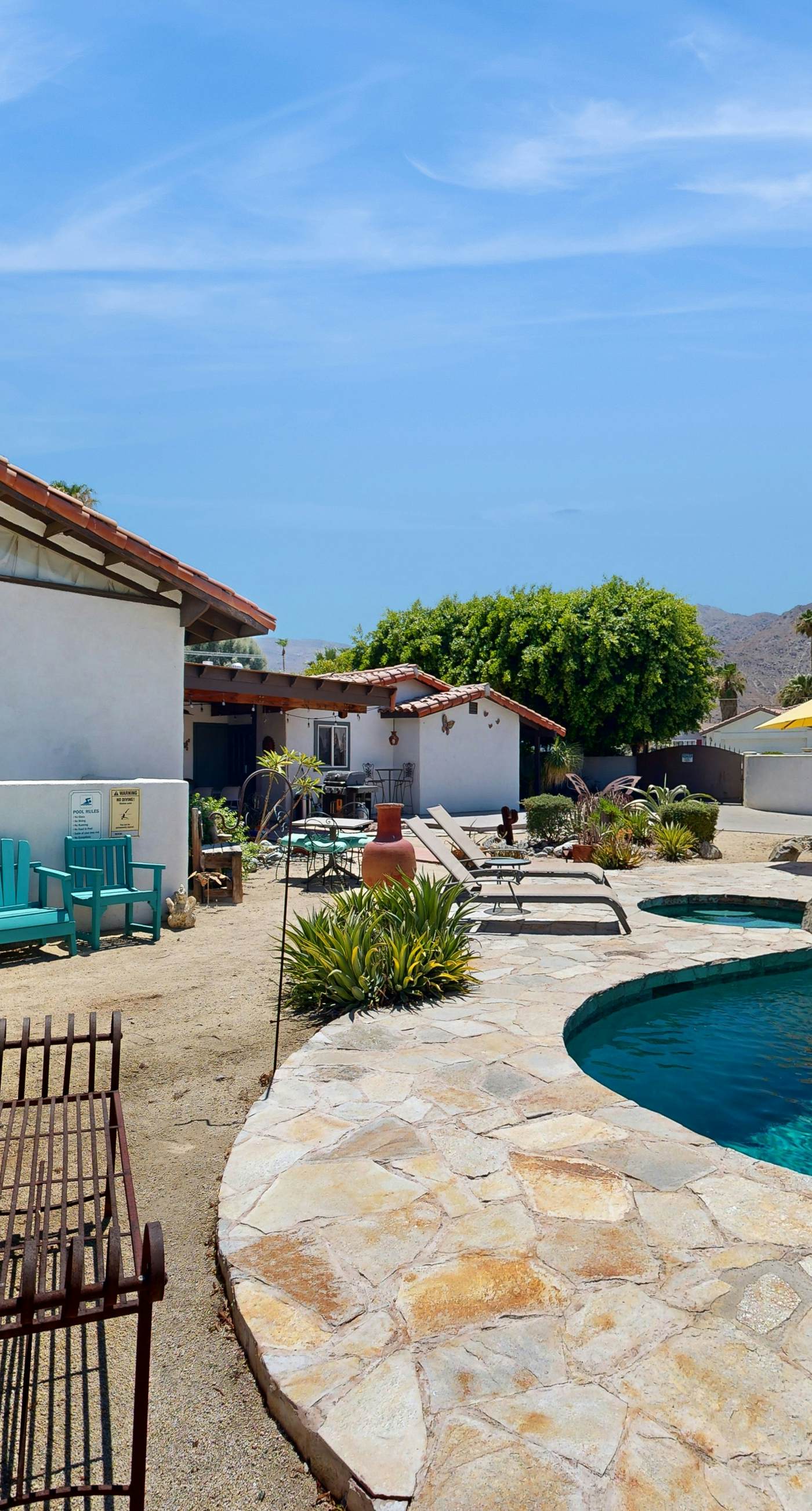 Avenida Mendoza Escape