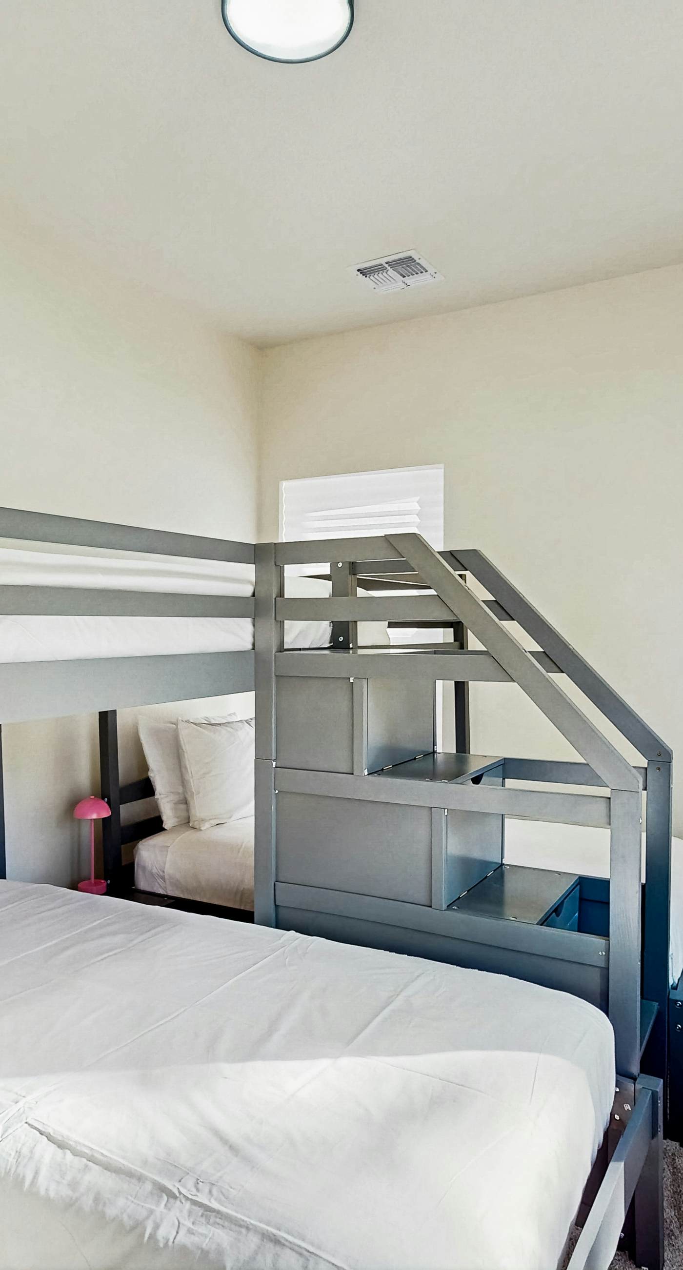 Peaks & Pines Bungalow