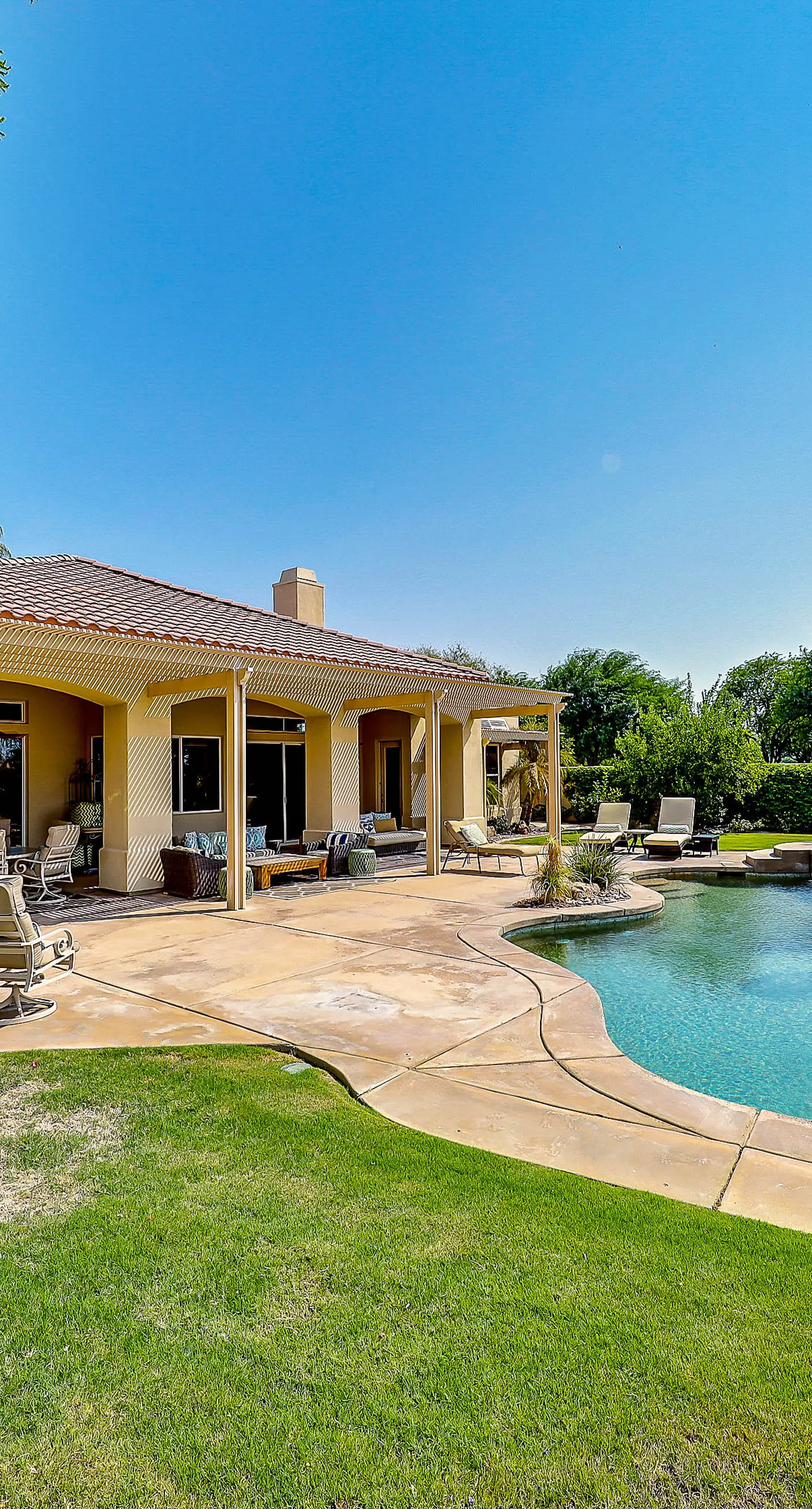 Luxury Desert Oasis