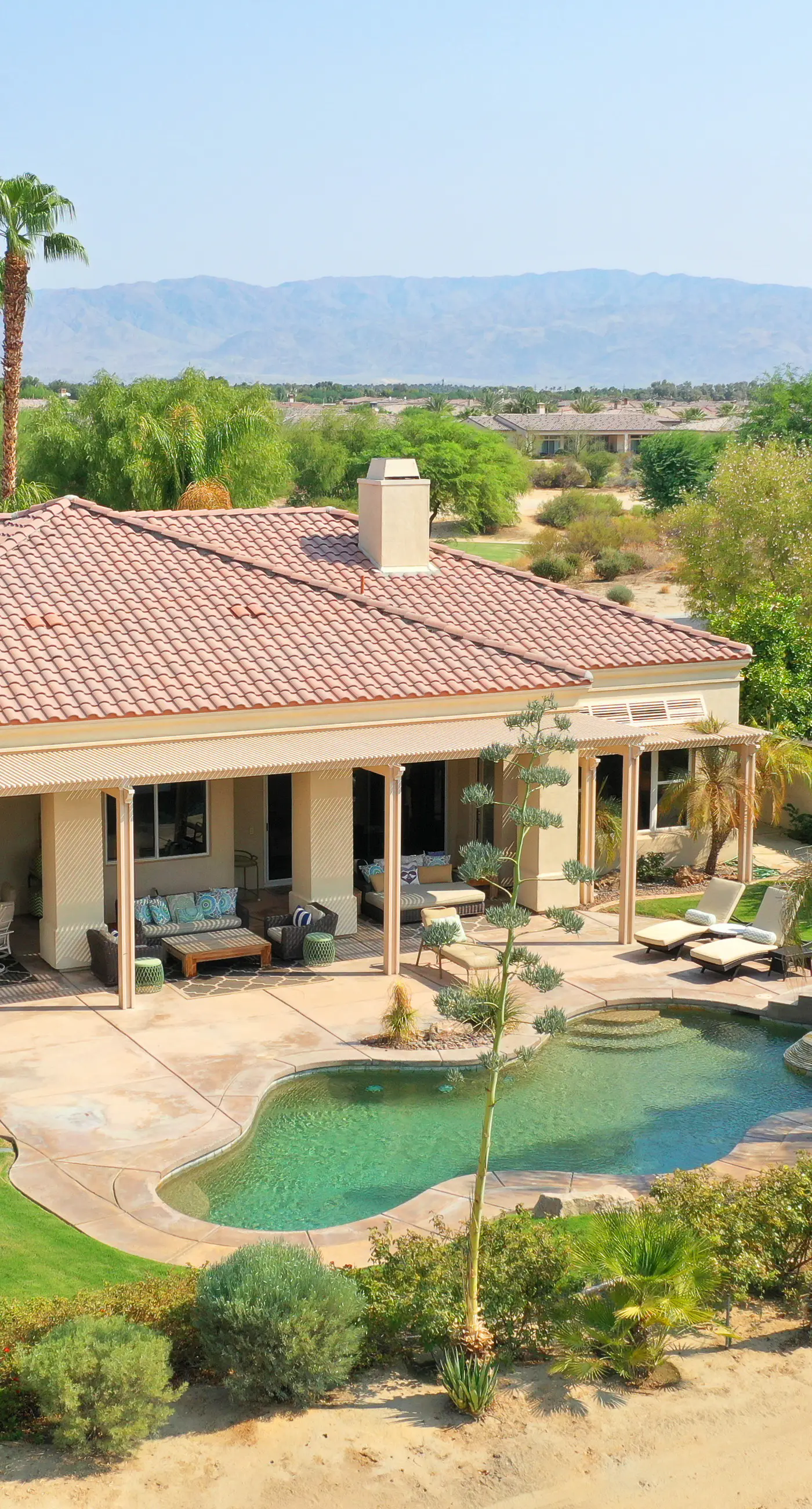 Luxury Desert Oasis