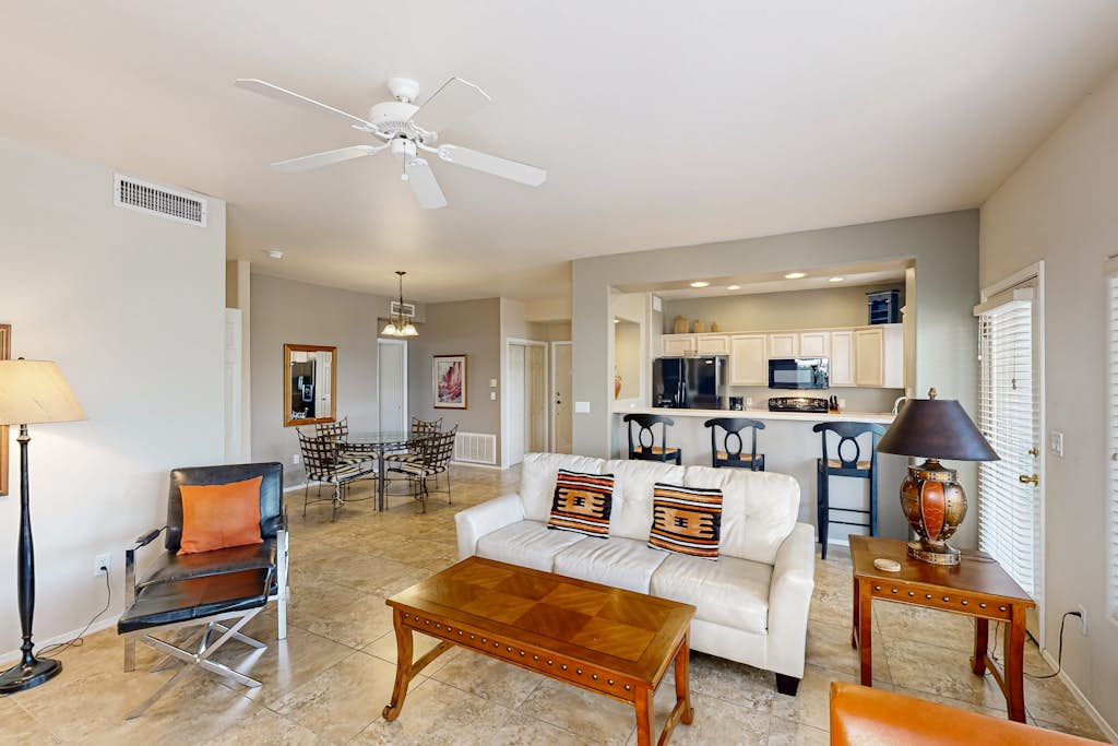 Comfy, updated condo with pool & hot tub - dog-friendly