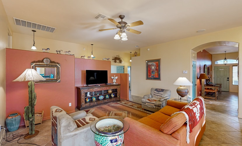 Spacious home in prime location across from Catalina State Park with golf nearby