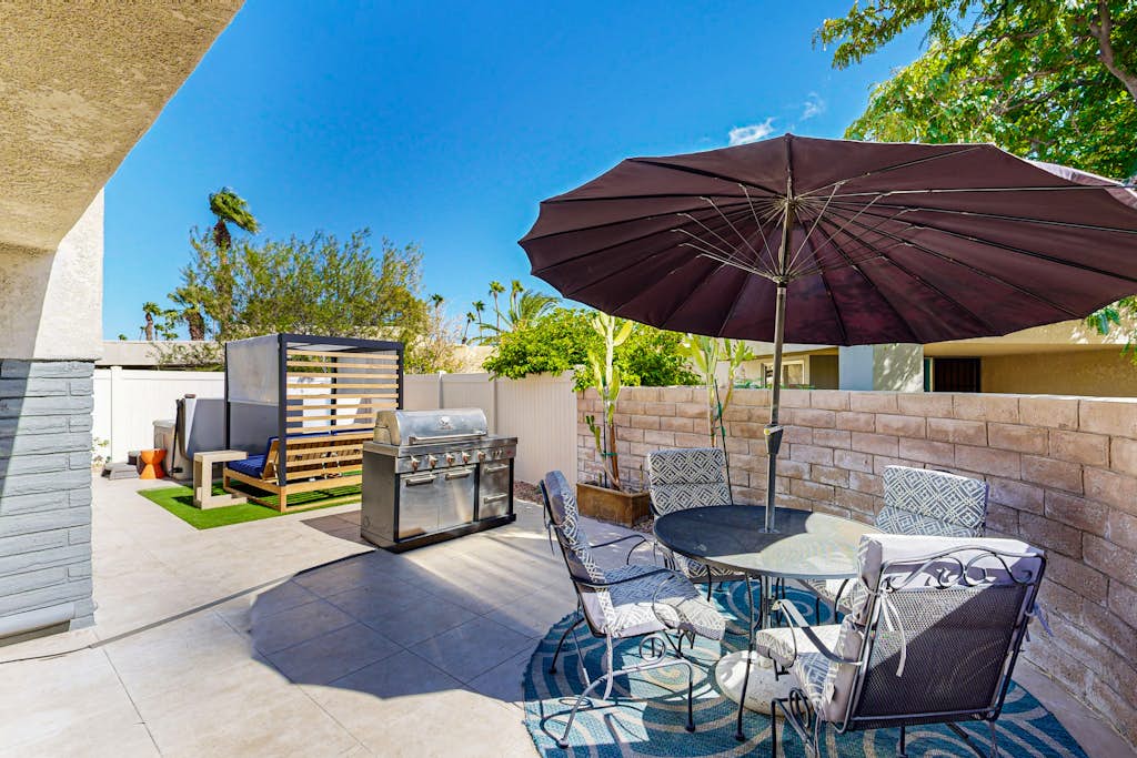 Ground-floor condo with private hot tub, 8 on-site pools, & tennis/pickleball