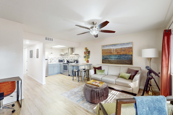 Updated condo with pool, shared laundry facilities, bbq grill