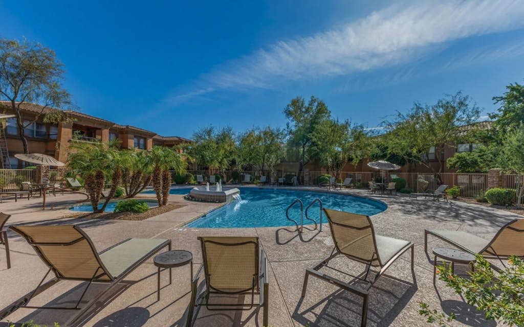 Luxury condo w/ shared hot tub, pool & tennis - close to golf & more