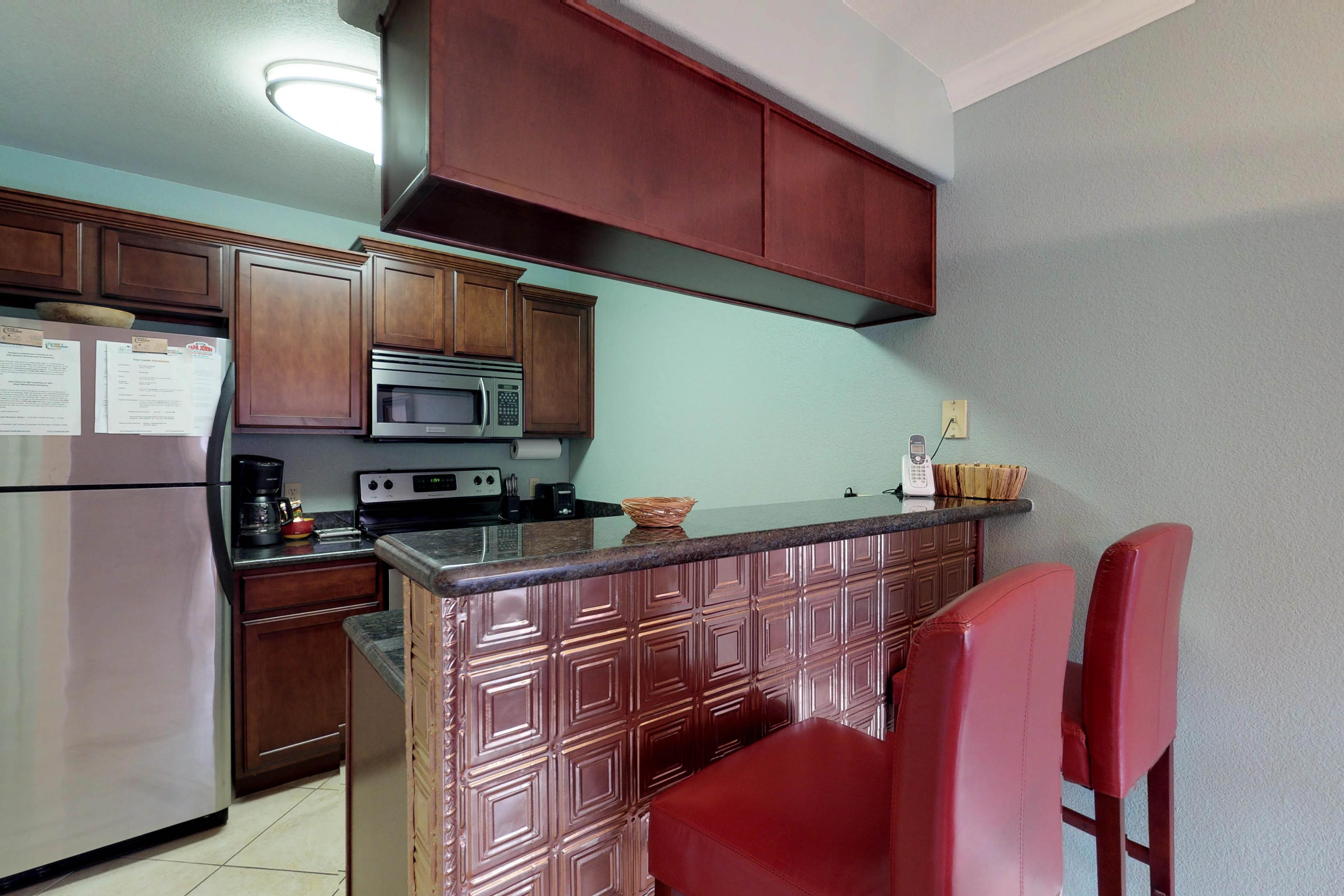 Modern condo near golf with a shared pool, hot tub