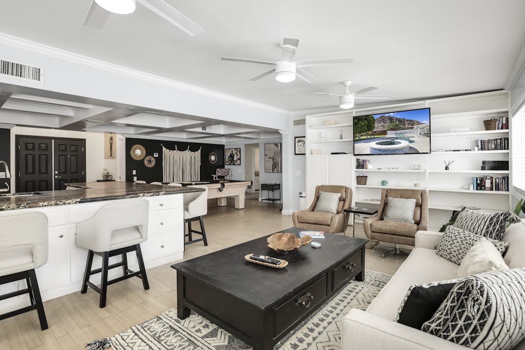 Sunshine, Style & Your Own Private Pool Retreat – Dog-Friendly!- #112181