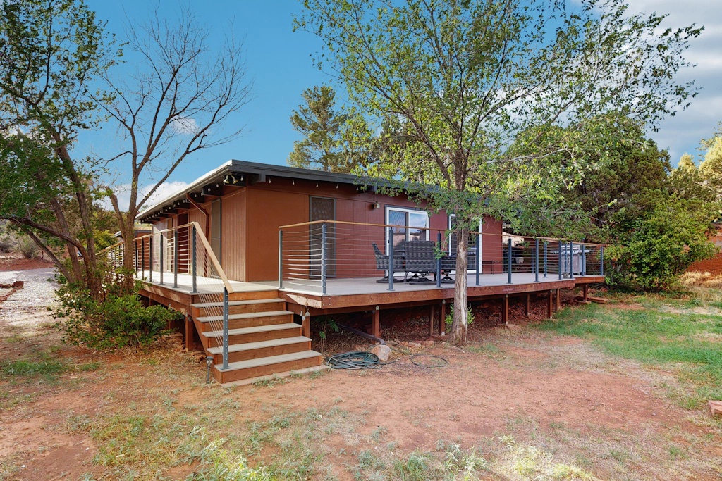 Manzanita Hideaway