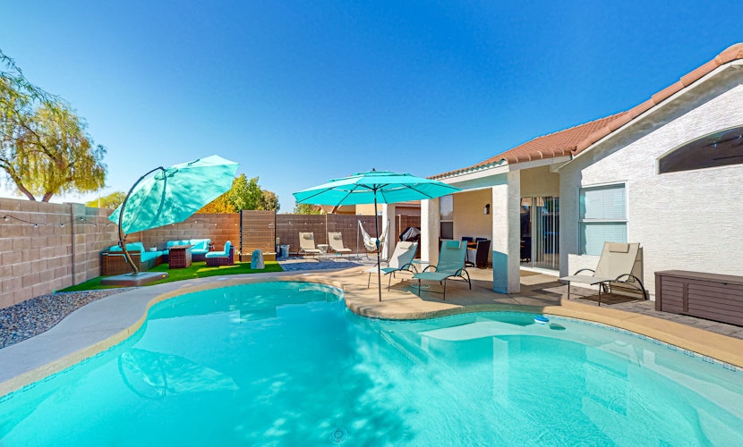 This charming, single-level home in Chandler is the ideal spot for families