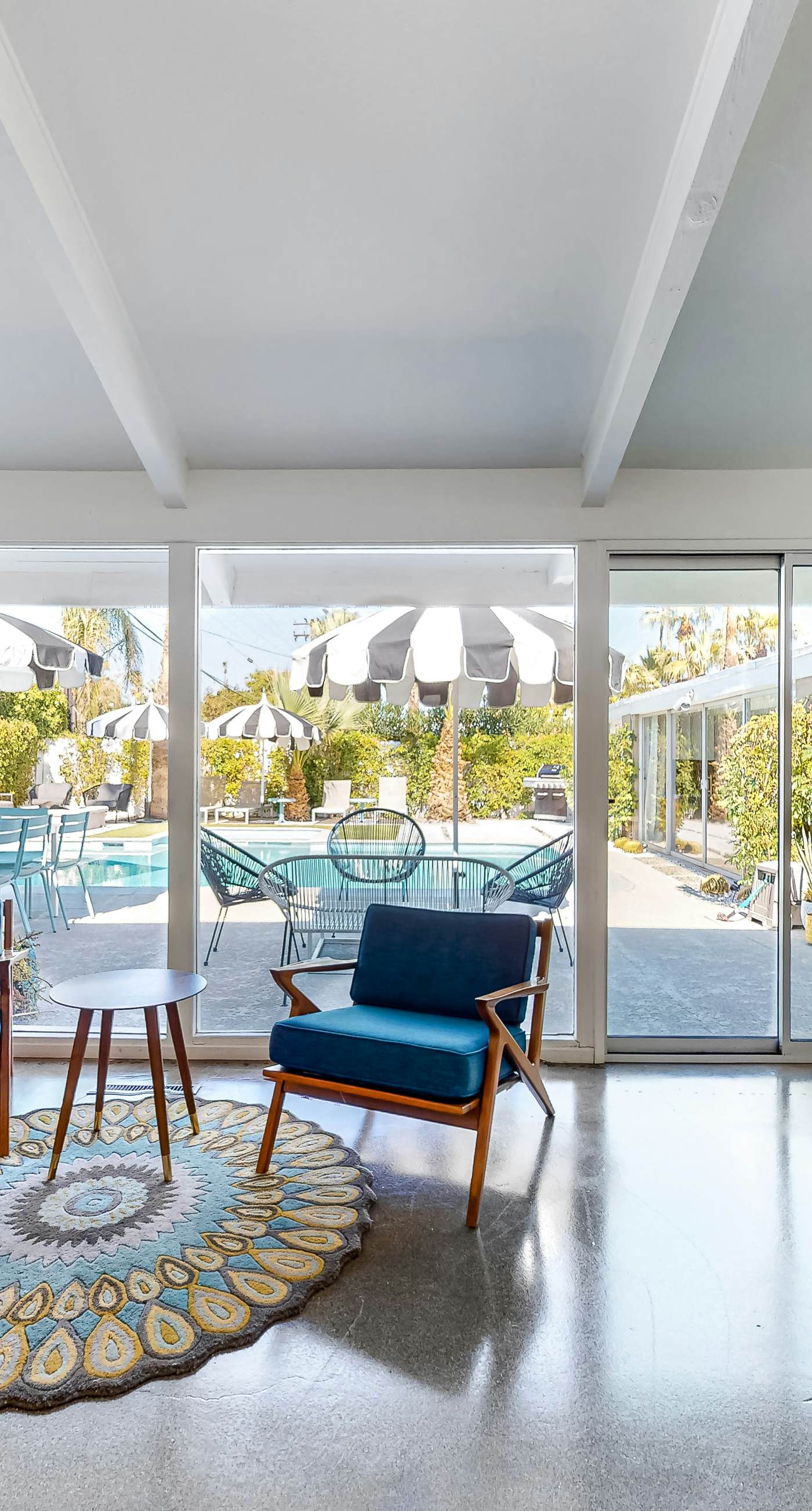 The Arrow of Twin Palms - Midcentury Alexander - 3505