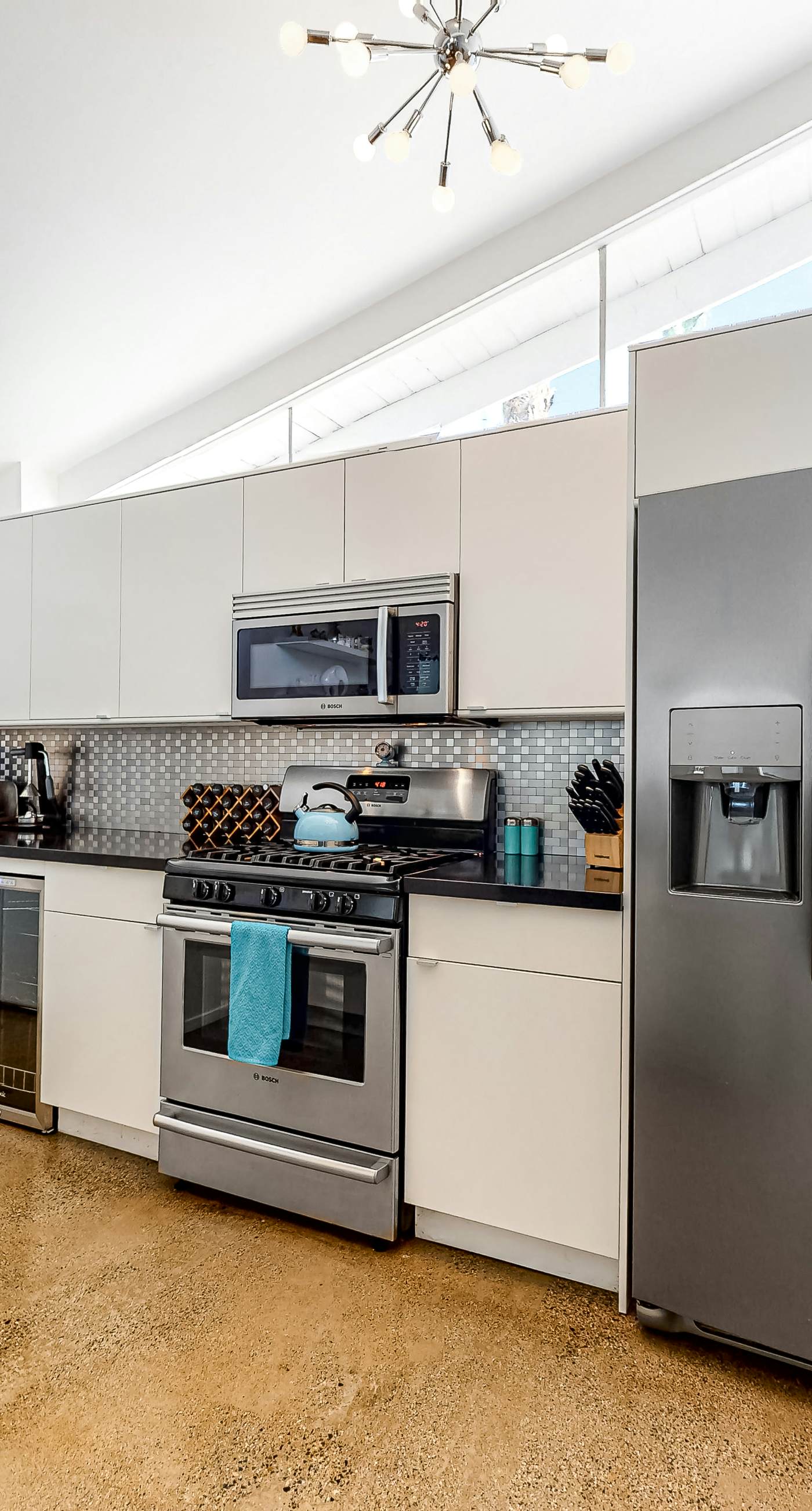 The Arrow of Twin Palms - Midcentury Alexander - 3505