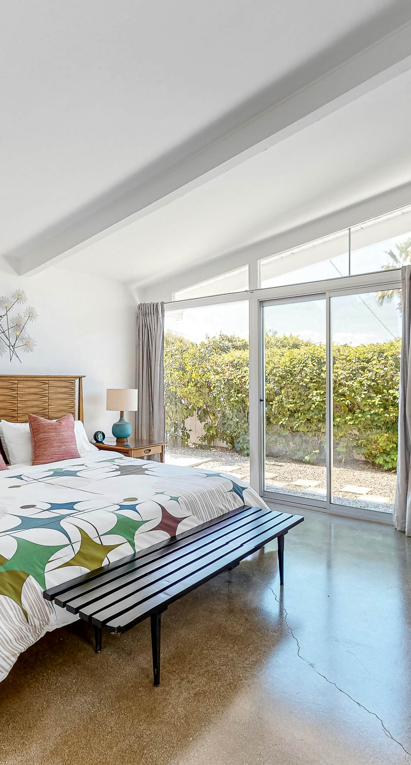 The Arrow of Twin Palms - Midcentury Alexander - 3505