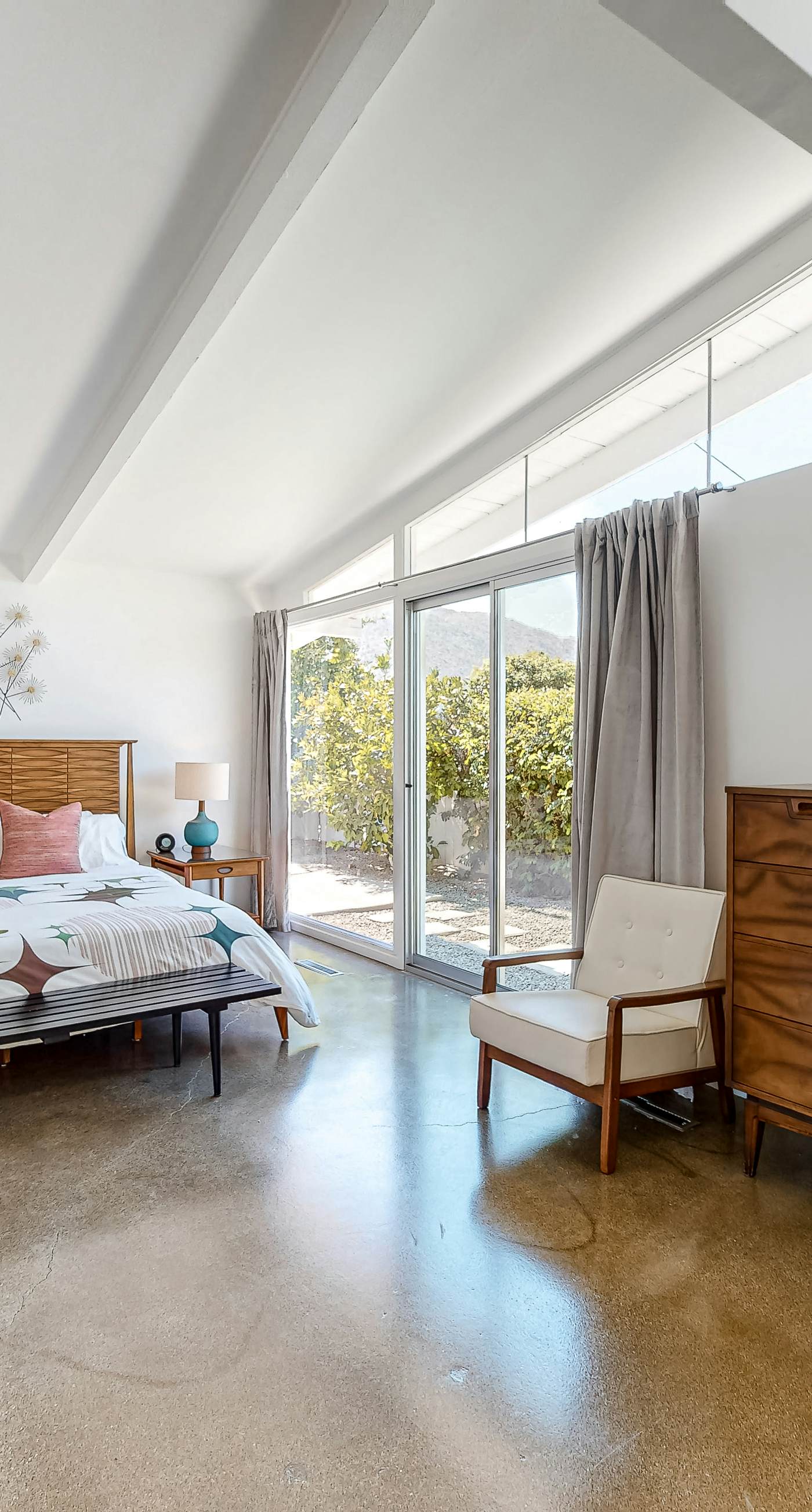 The Arrow of Twin Palms - Midcentury Alexander - 3505