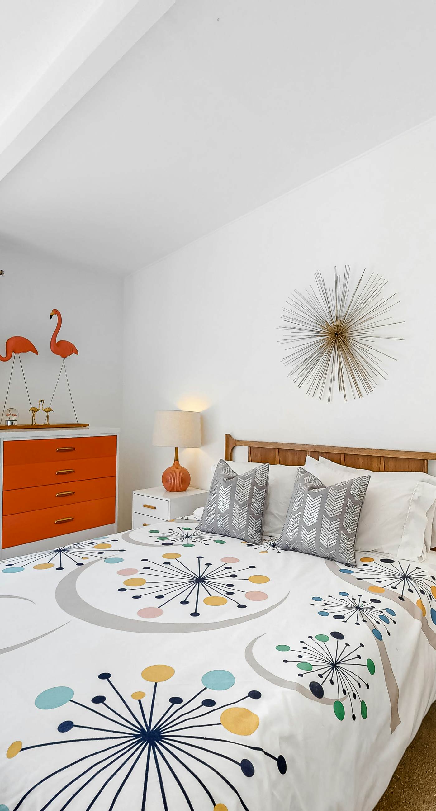 The Arrow of Twin Palms - Midcentury Alexander - 3505