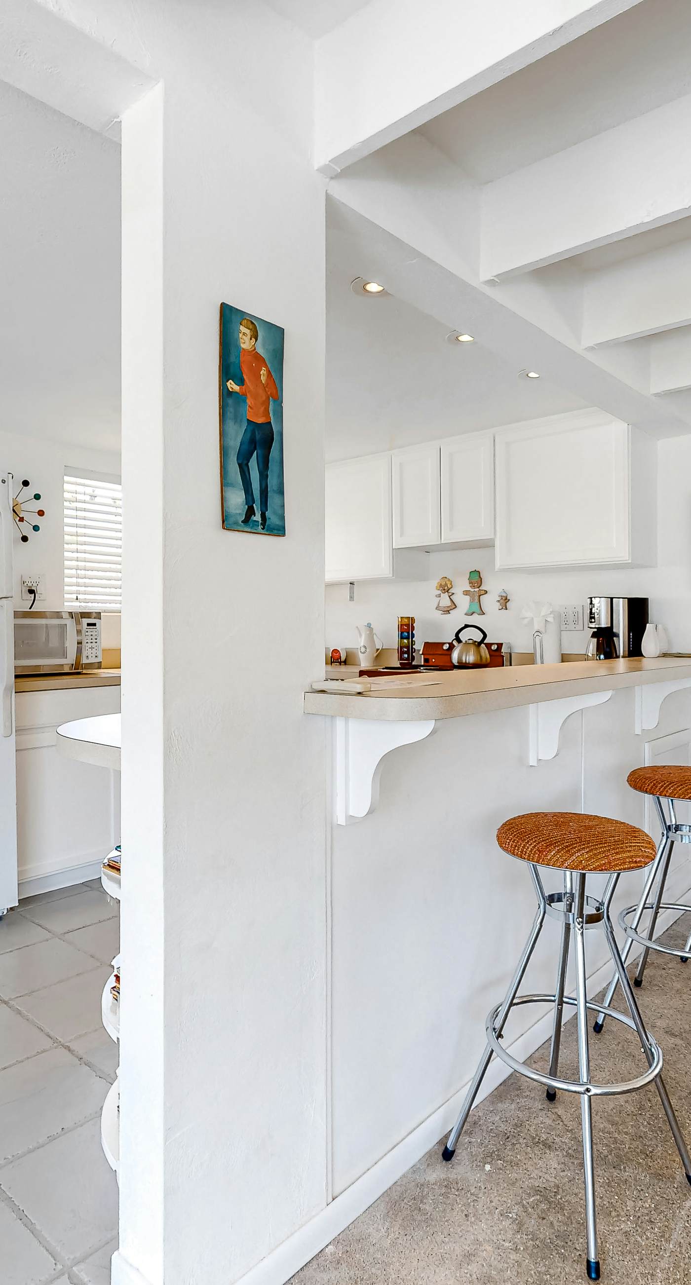 The Arrow of Twin Palms - Midcentury Alexander - 3505