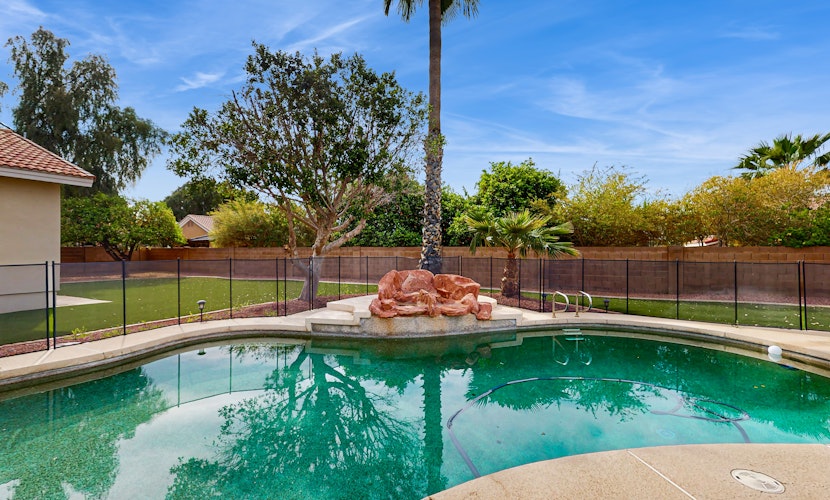 Your Perfect Family Escape in Sunny Peoria – Private Pool and Relaxation Awaits