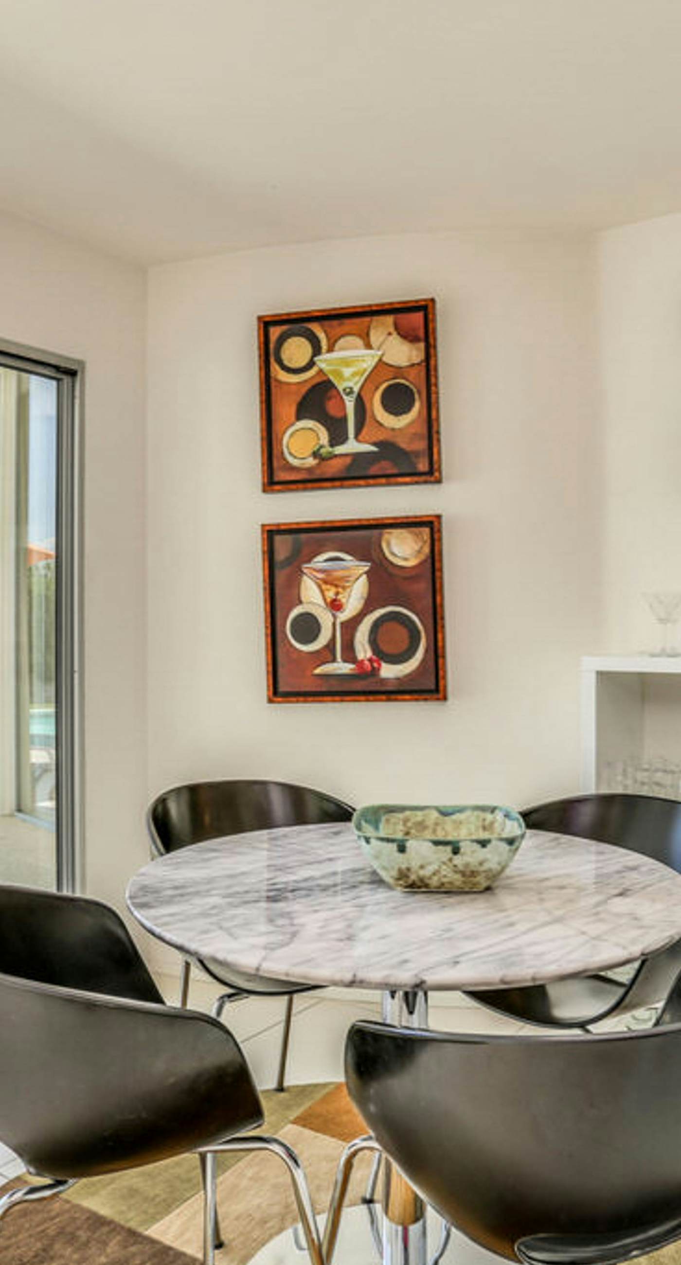 The Martini House - 380