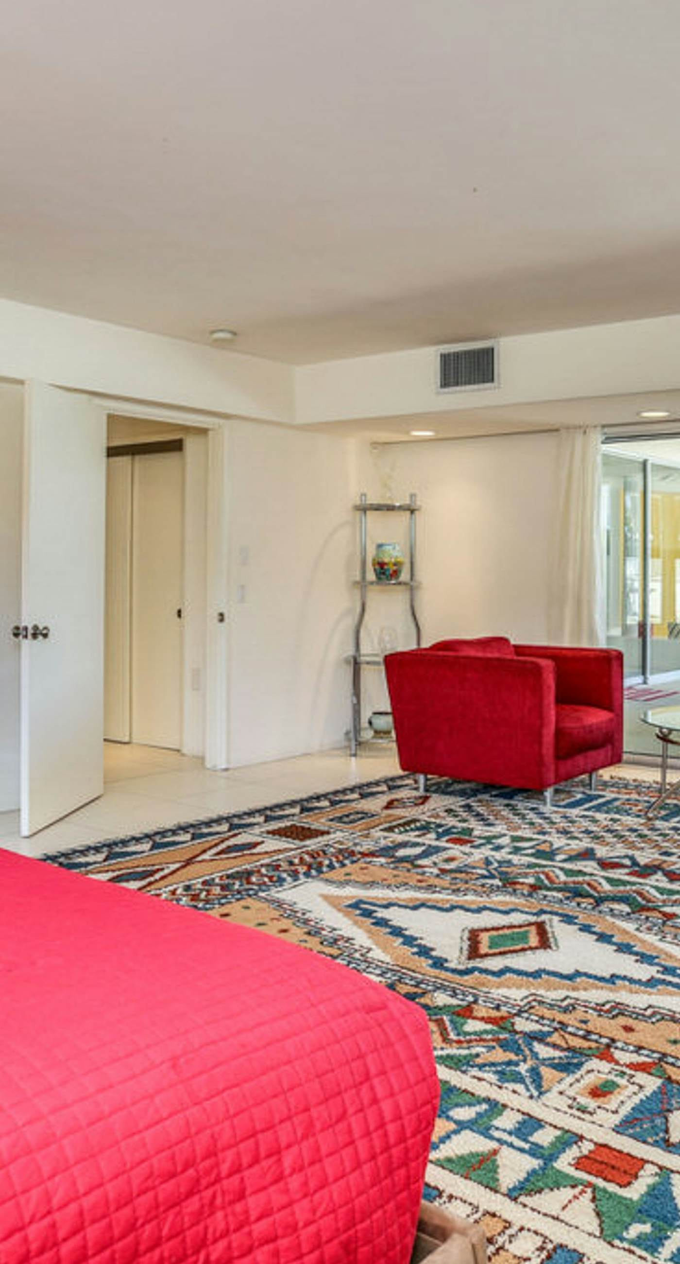 The Martini House - 380