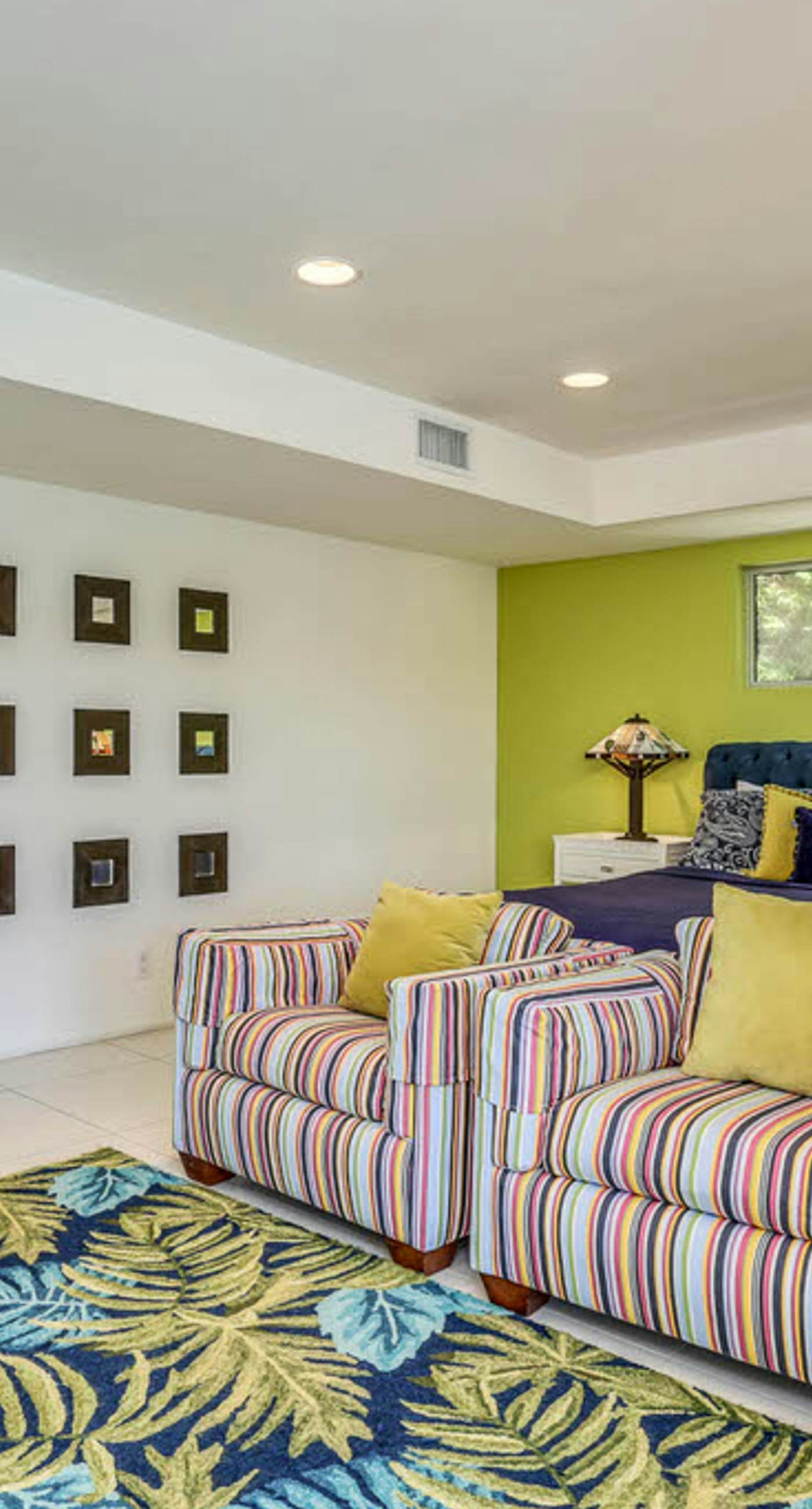 The Martini House - 380