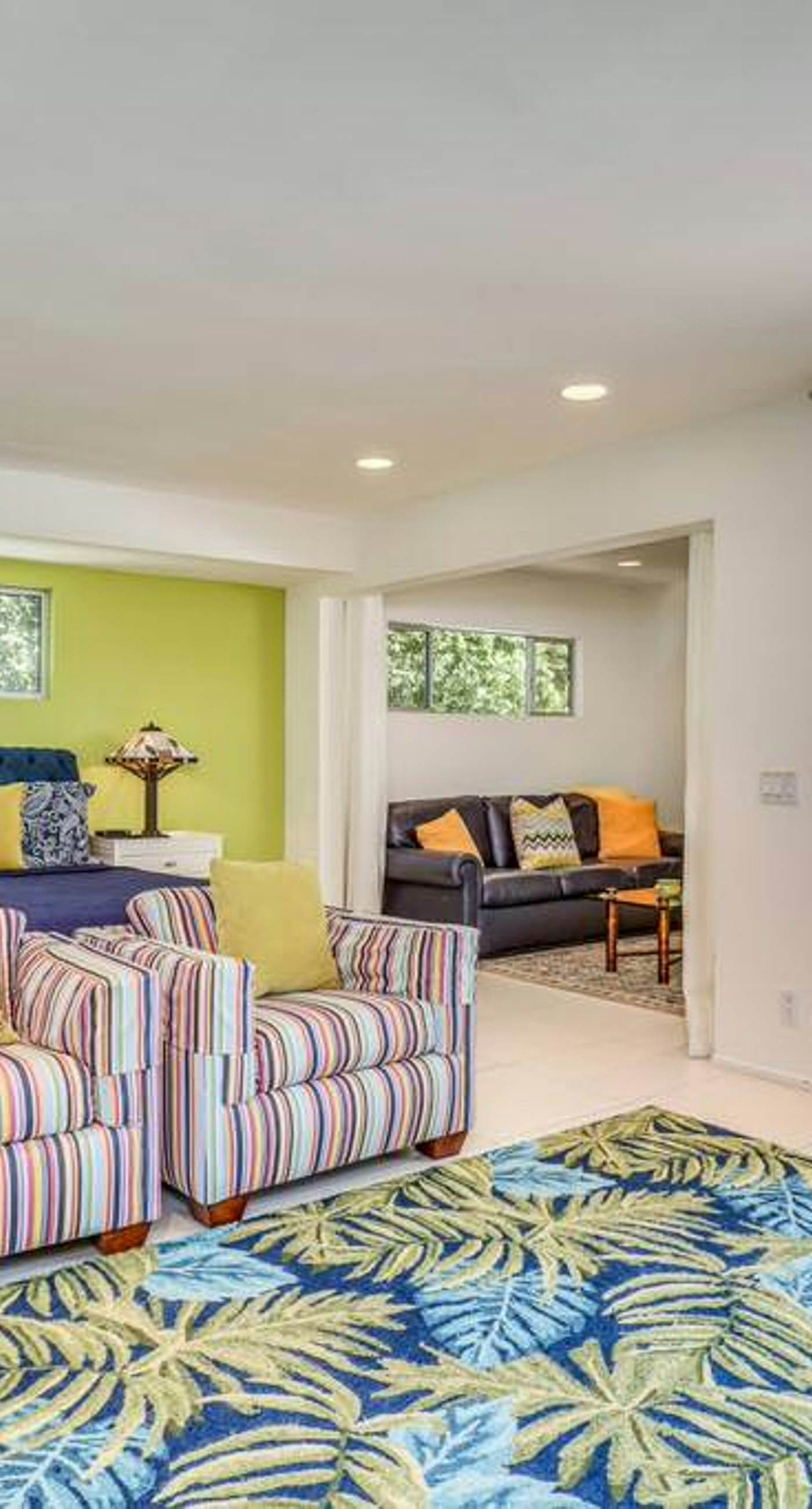 The Martini House - 380