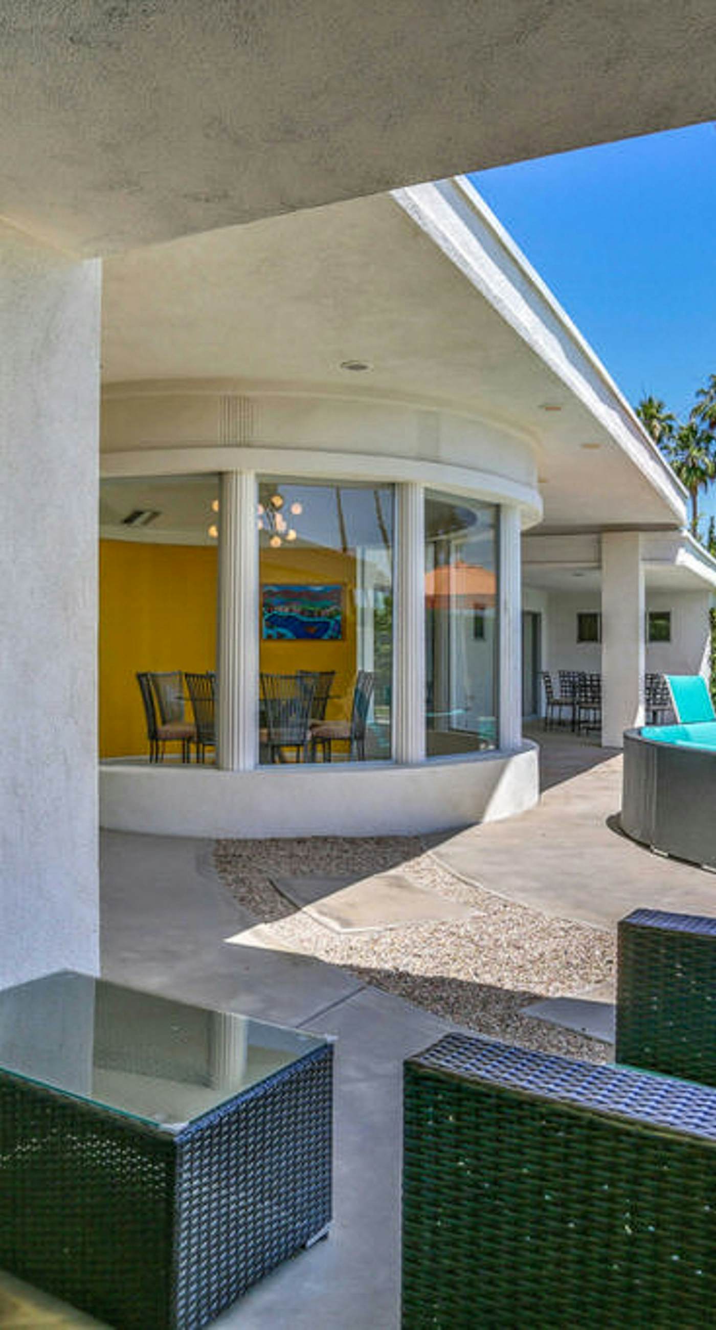 The Martini House - 380