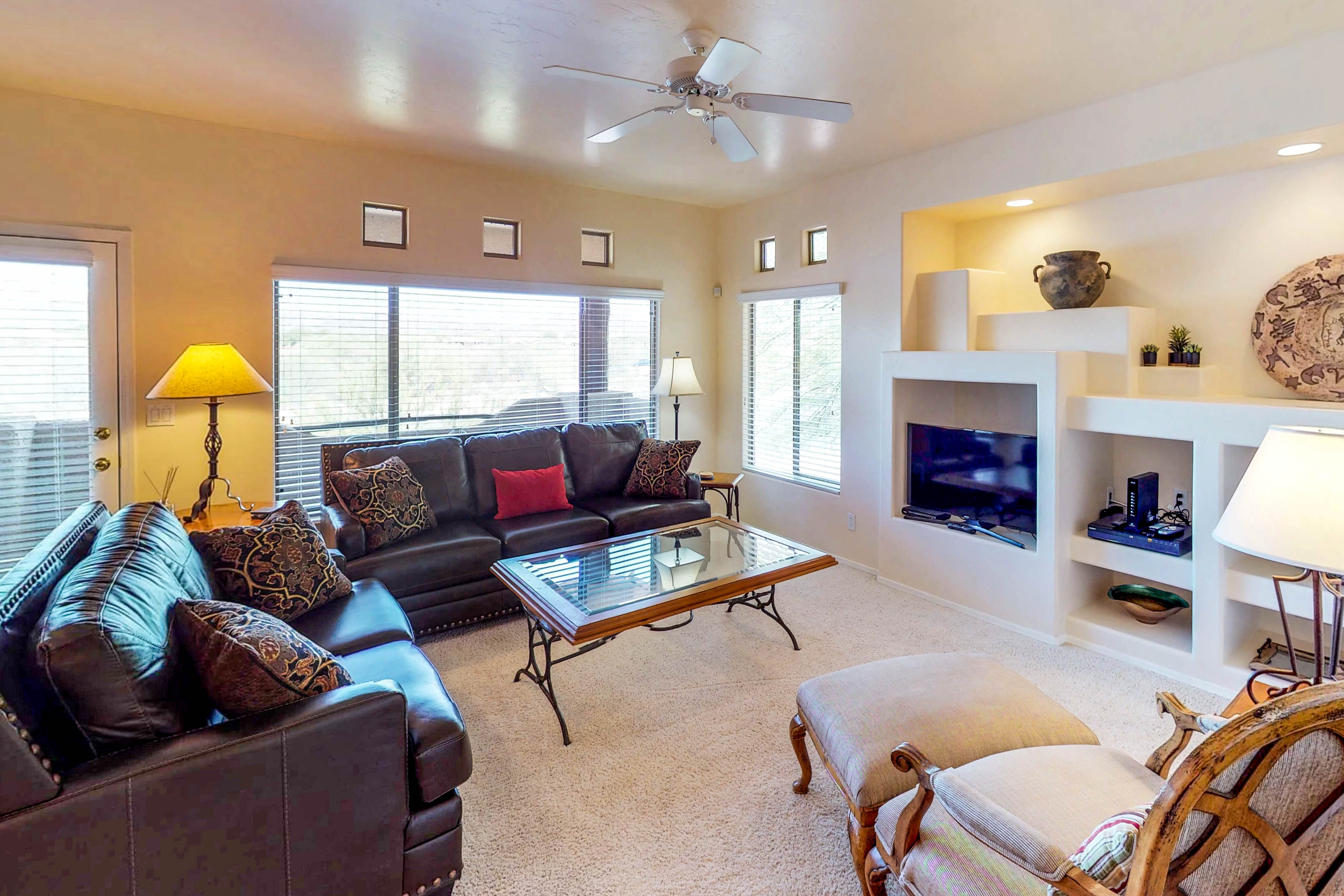 Spacious, dog-friendly condo with pool & hot tub