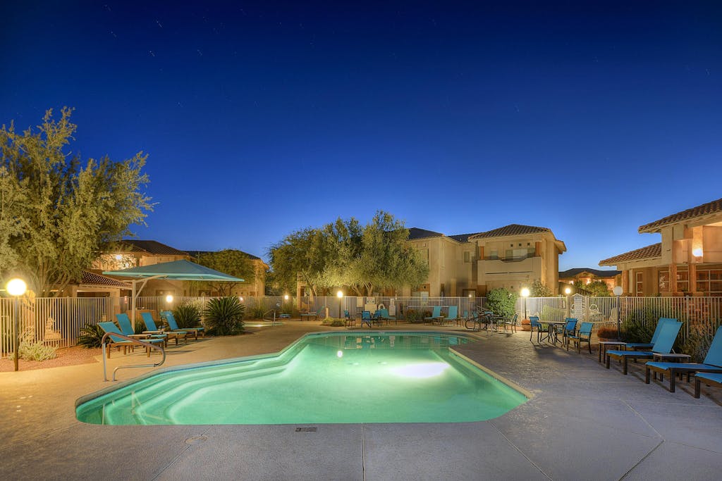 Comfortable, updated condo with pool & hot tub