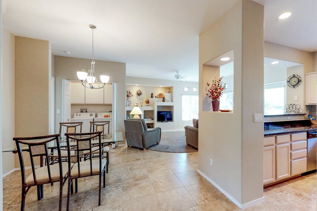 Comfortable, updated condo with pool & hot tub