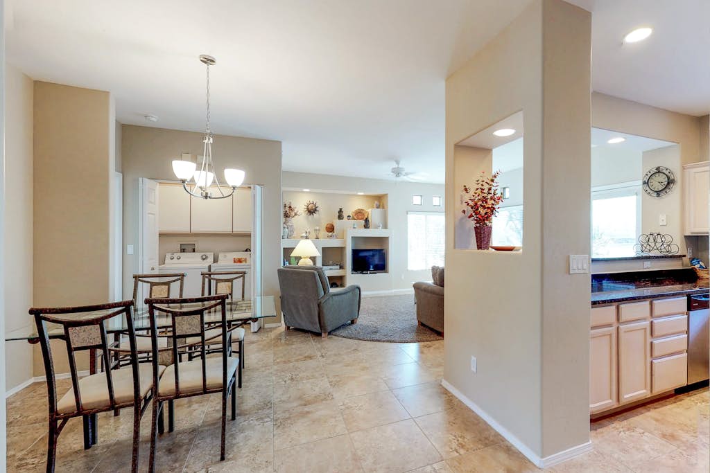 Comfortable, updated condo with pool & hot tub