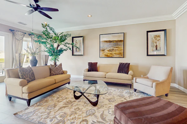 Stunning Versailles Home w/Pvt. Pool & Spa-Large Yard, Furnished Patio & Firepit