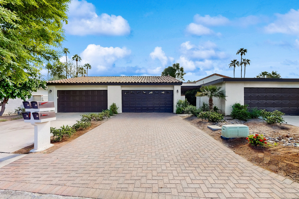 Rancho Palm Paradise