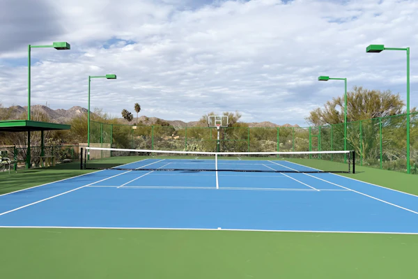 Gorgeous desert gem with private pool & spa and tennis court with amazing views!