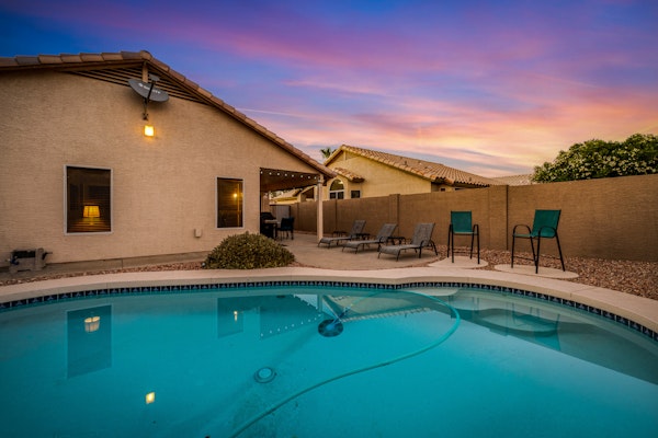 Sunny & stylish home with private pool, central AC, W/D & firepit