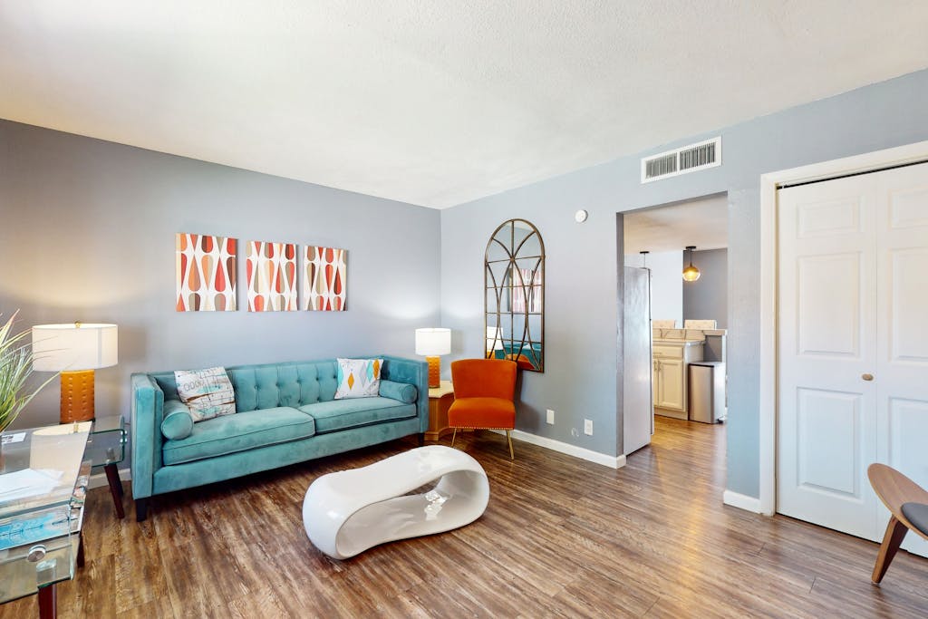 Snowbird-Friendly Condo with Patio Access, Central AC, Free WiFi - Dogs Welcome