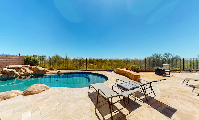 Snowbird-friendly home with fast WiFi, central AC, and private pool