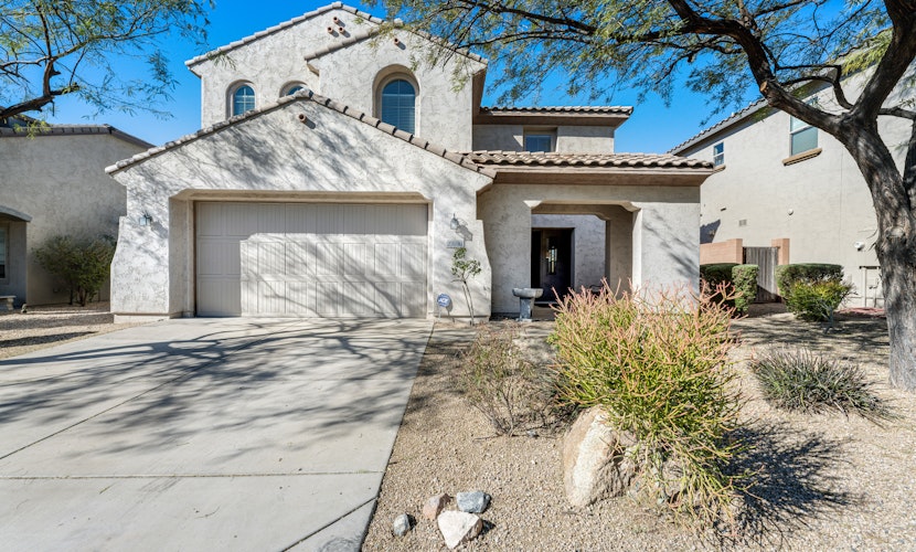 Well-located home with private pool, AC, fast WiFi & W/D - great for snowbirds