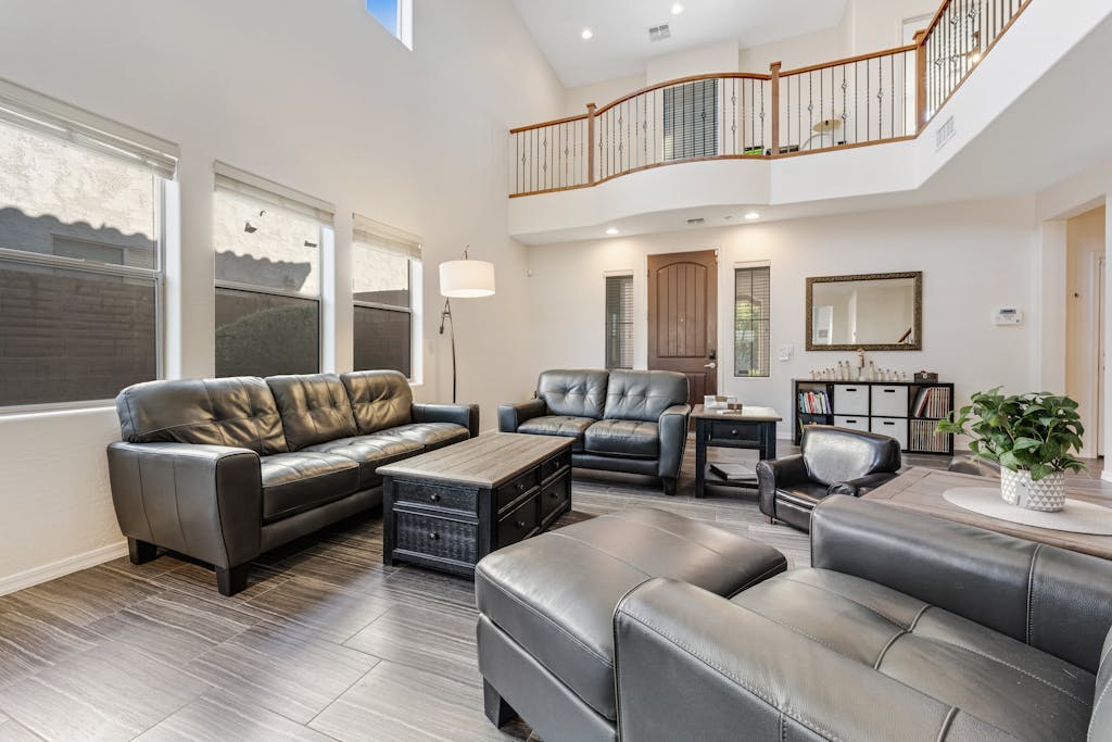 Well-located home with private pool, AC, fast WiFi & W/D - great for snowbirds