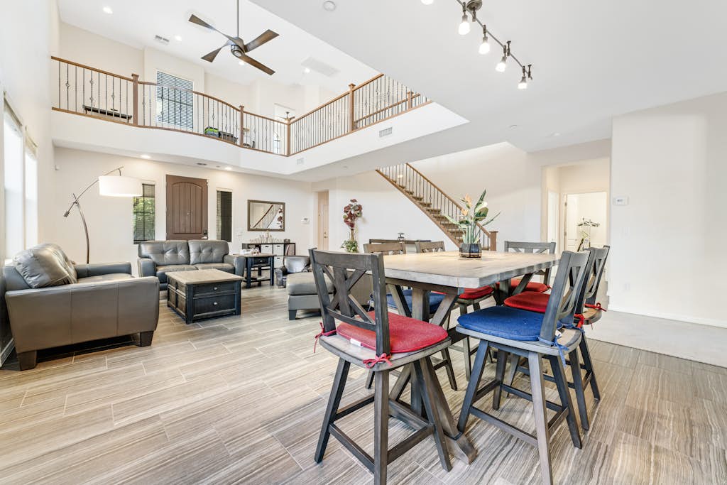 Well-located home with private pool, AC, fast WiFi & W/D - great for snowbirds
