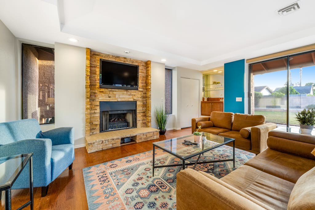 Inviting home with a private pool, fast WiFi, central A/C & a washer/dryer