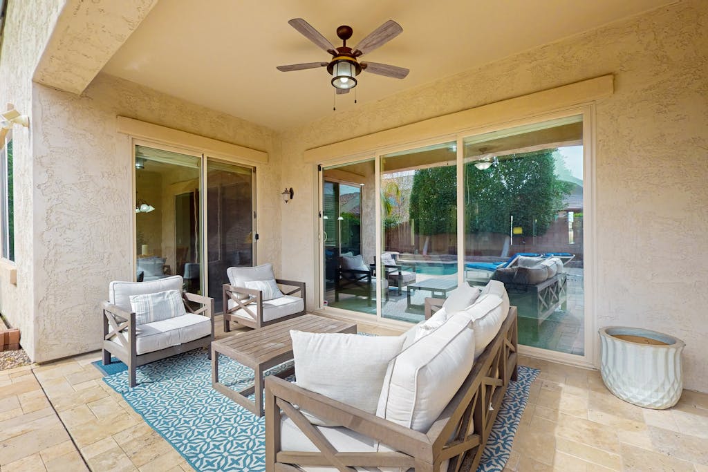 Luxurious home with private pool, spa, WiFi & central AC