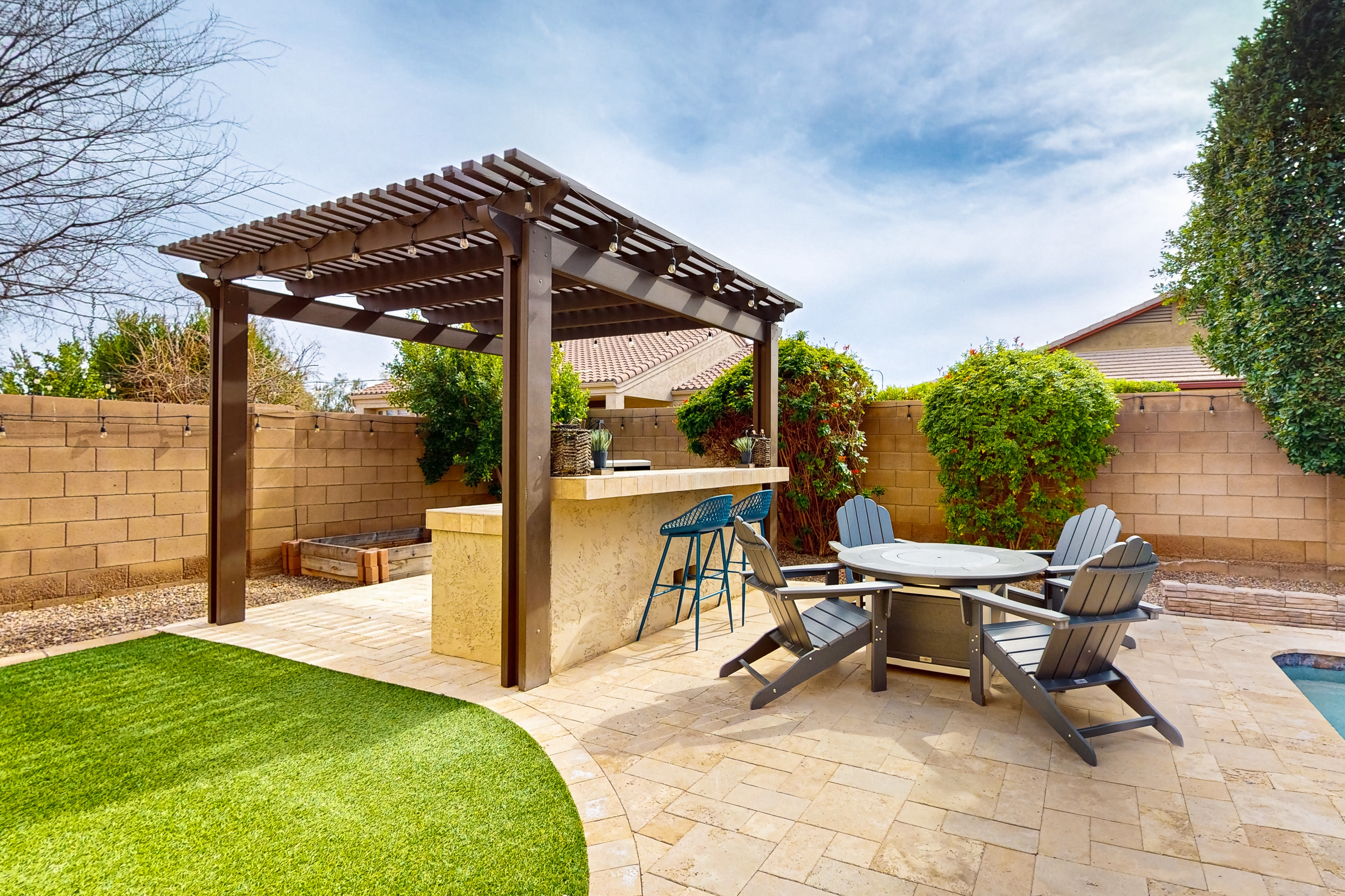 Luxurious home with private pool, spa, WiFi & central AC