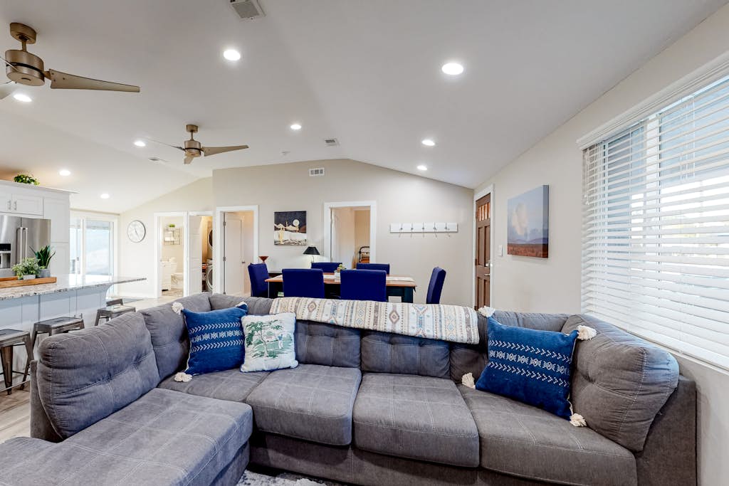 Modern Ranch with Private Putting Green, Fast WiFi, Central AC, & Great Location