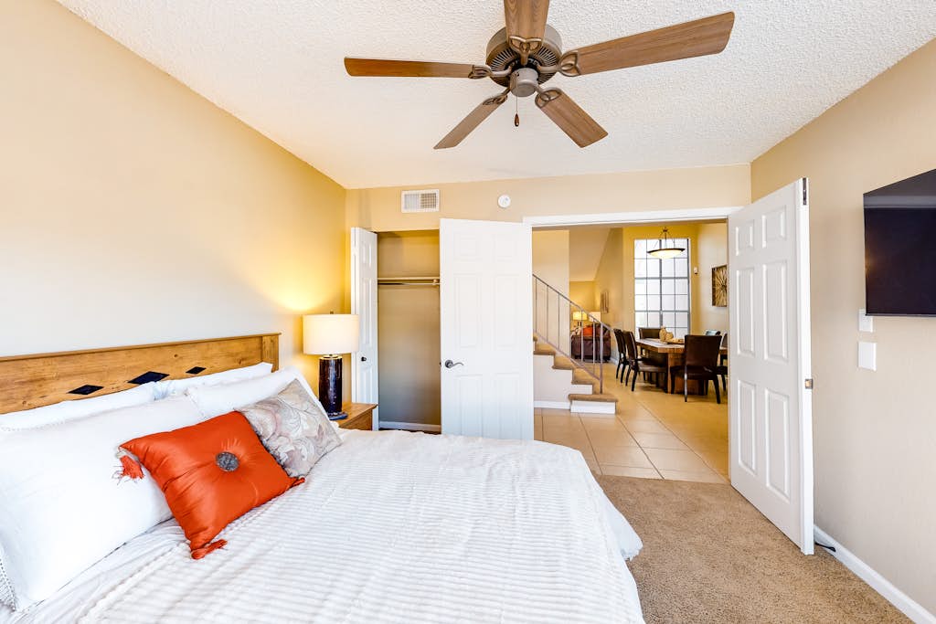 Open & spacious condo with a pool, hot tub, & fitness room - two dogs OK