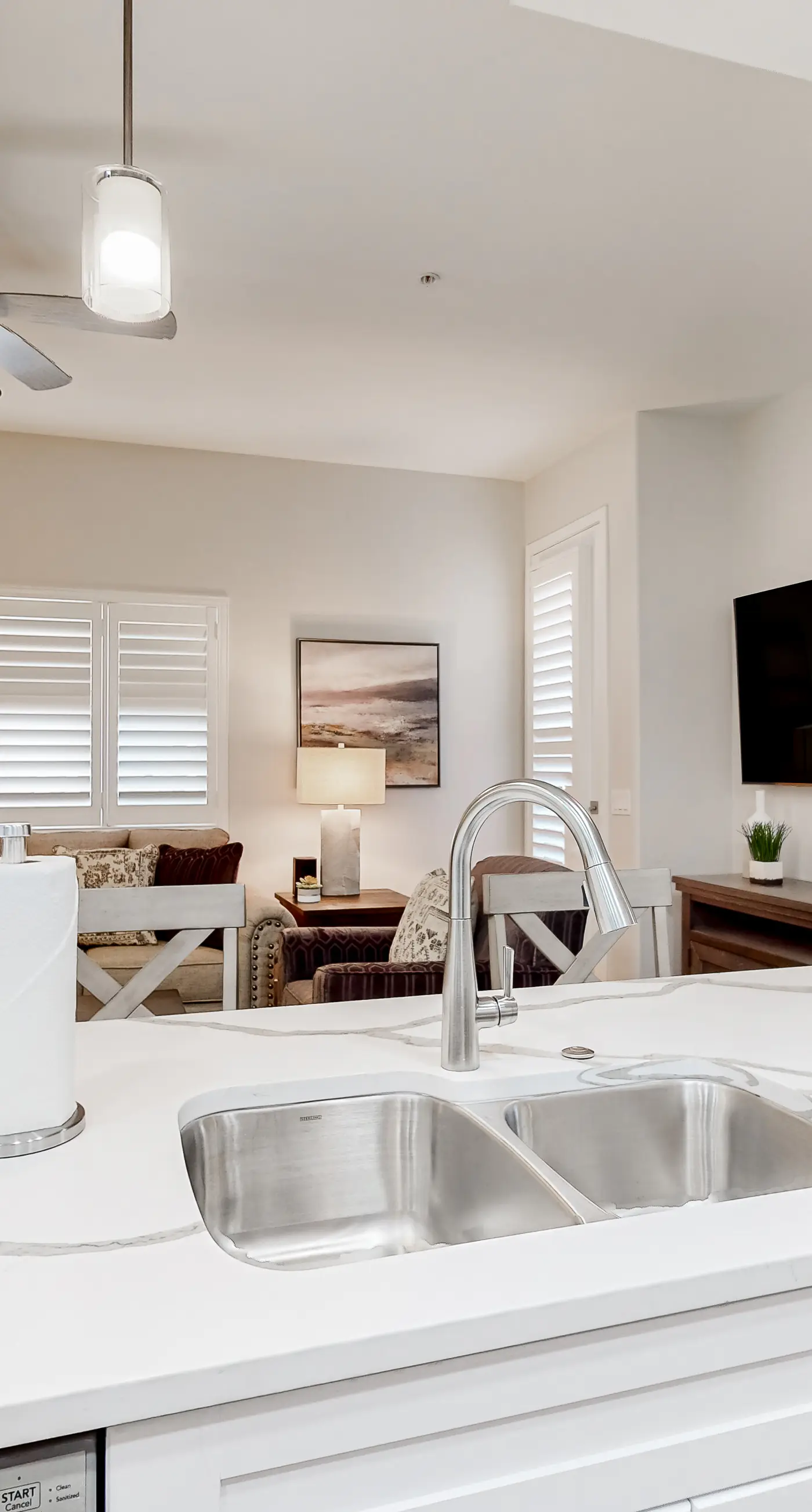 Placita Escondida #100