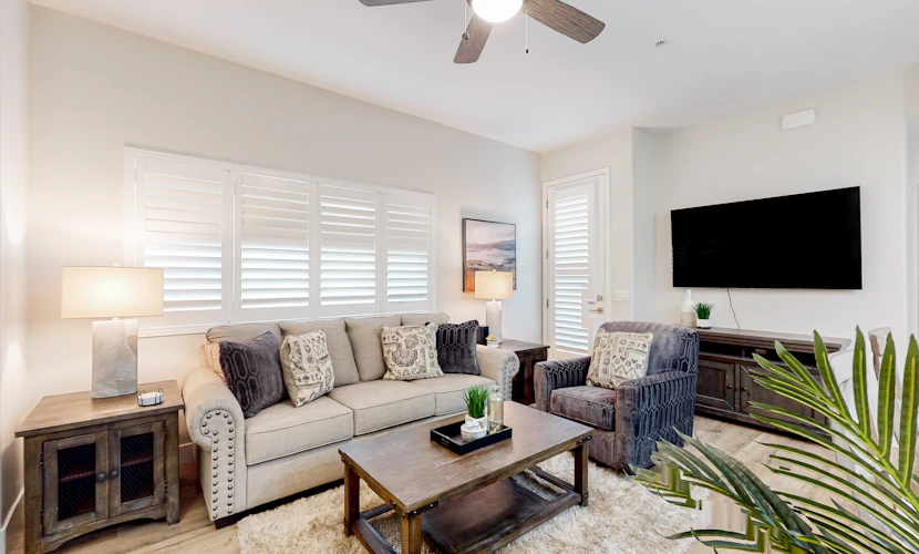 Dog-friendly condo with pool, washer/dryer - riverwalk path to restaurants
