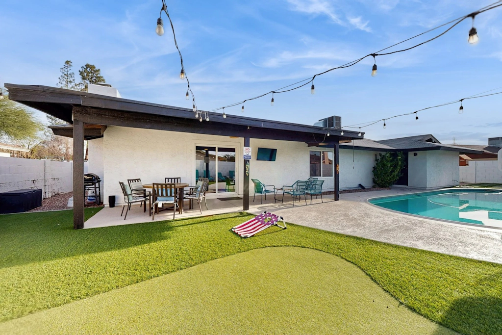 The Tangerine Retreat