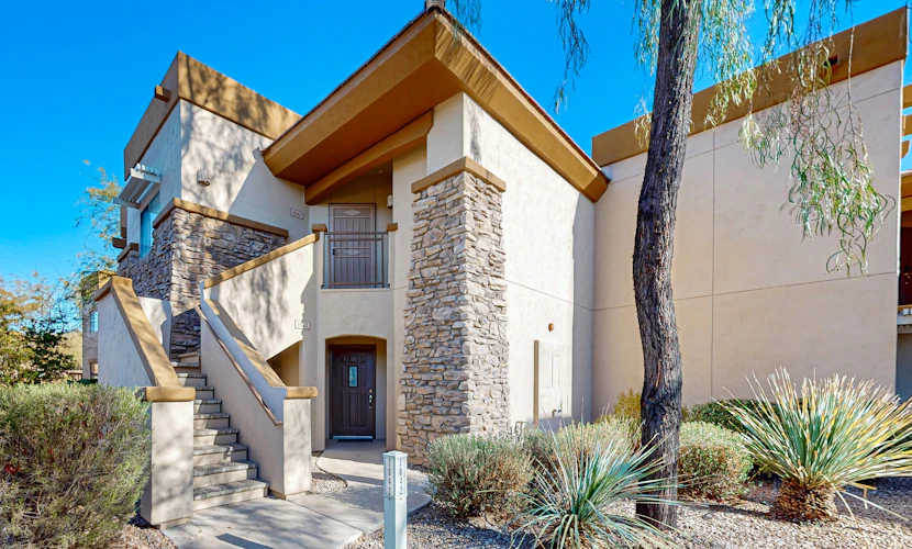 Scottsdale Serenity: Your Stylish Desert Retreat with Stunning Views and Endless