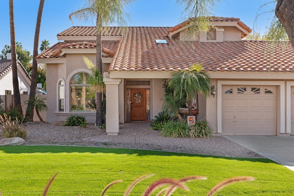 Gorgeous home with private pool, outdoor TV, bikes, foosball, jetted tub, & W/D
