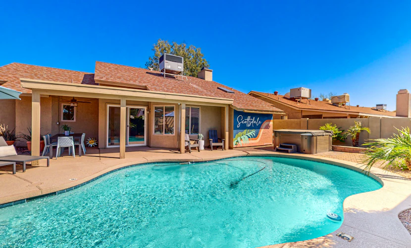 Desert Sun, Sparkling Pool, Hot Tub, Welcome to Your Scottsdale Oasis!
